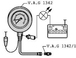 The device for checking the oil pressure