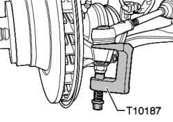 Removing the tie rod of the wheel bearing housing